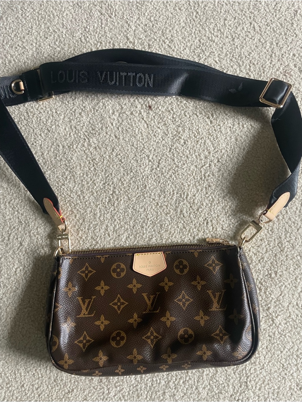 Louis Vuitton Monogram Multi-Pochette Crossbody with Black Strap - Picture 4 of 11